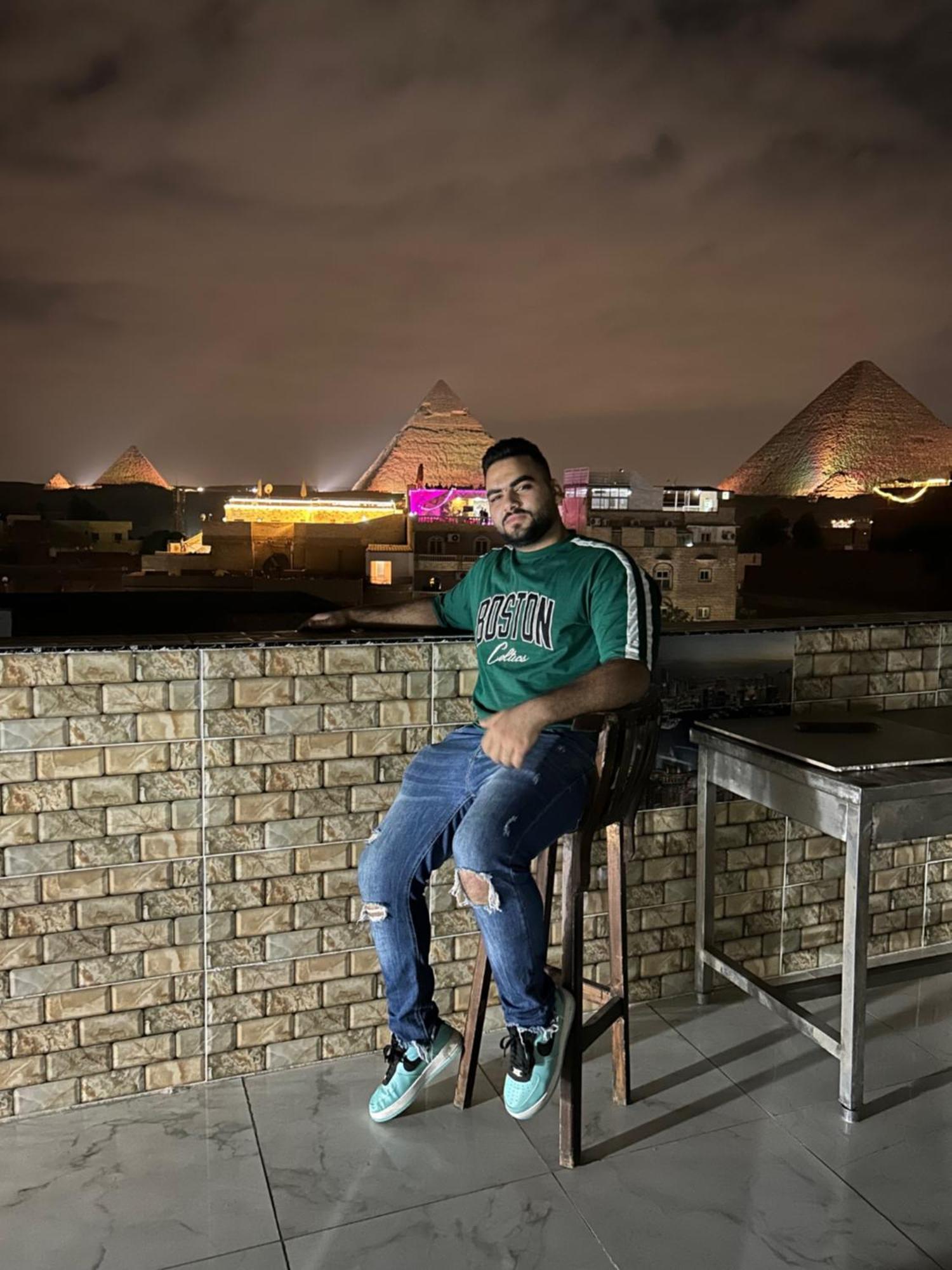 Mesho Falcon Pyramids View Inn Kafret el-Gabal Екстериор снимка