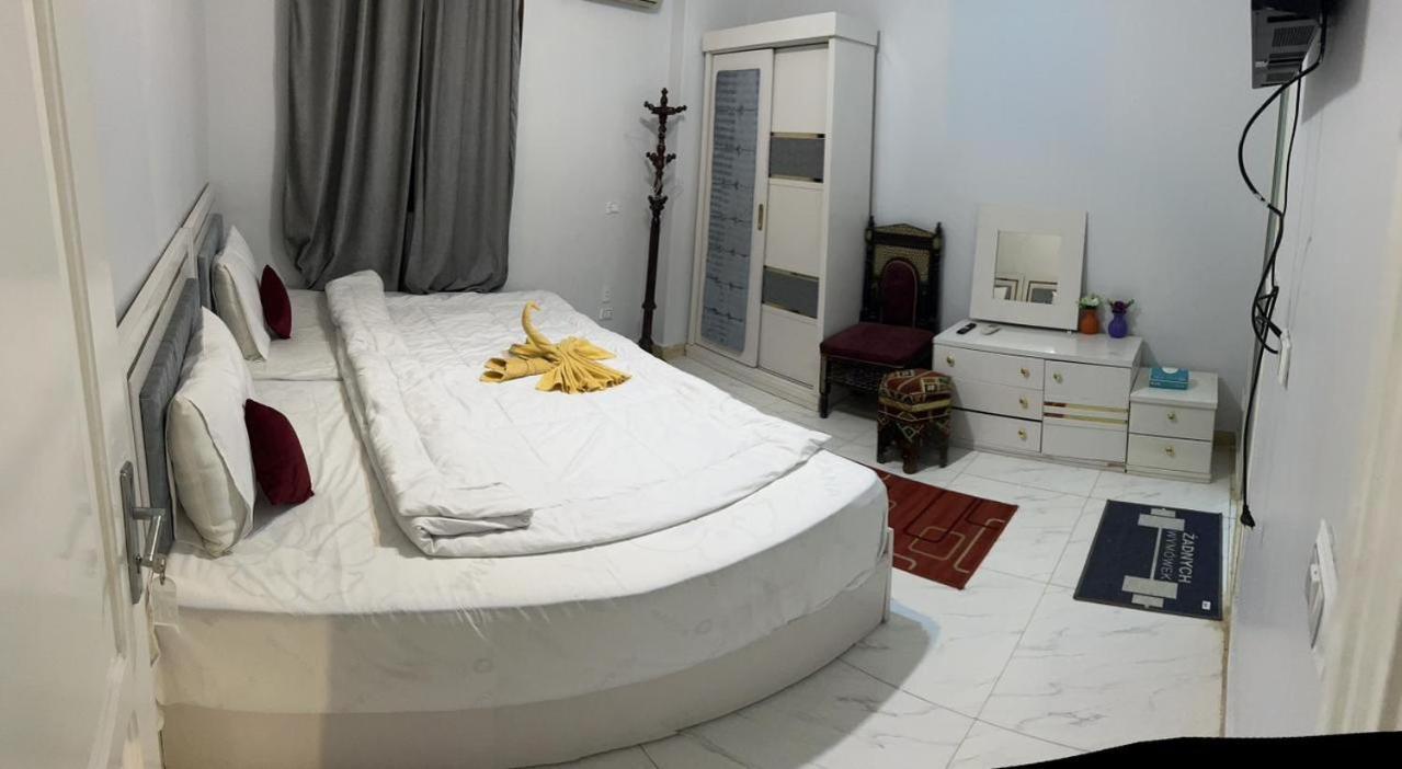 Mesho Falcon Pyramids View Inn Kafret el-Gabal Екстериор снимка