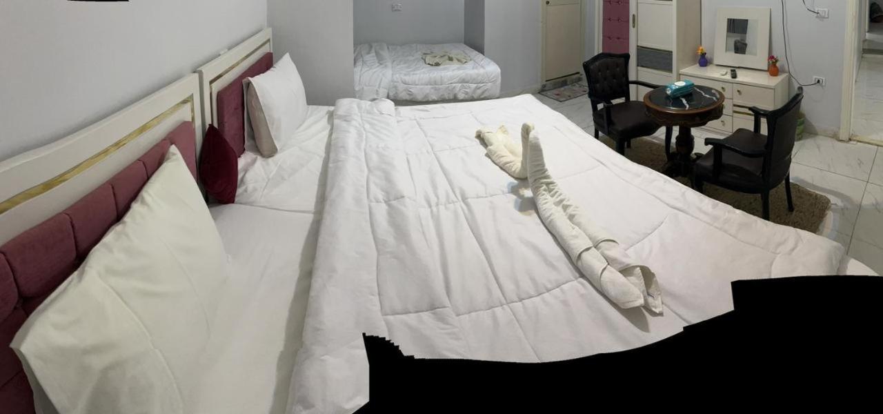 Mesho Falcon Pyramids View Inn Kafret el-Gabal Екстериор снимка